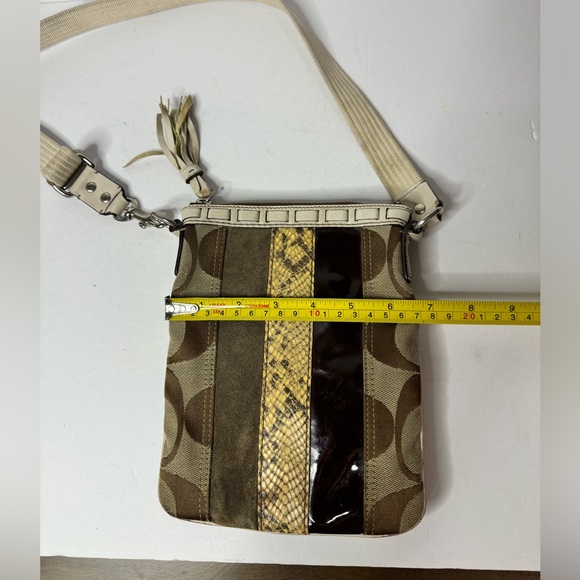 COACH Signature Stripe Bag Python Snake Crossbody Swingpack F06W-10266 - Picture 10 of 12
